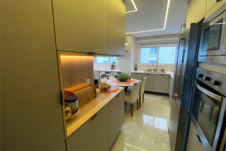 Apartamento à venda com 3 suítes em Vila Pompéia, São Paulo, SP