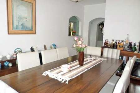 Casa à venda com 4 quartos, sendo 2 suítes, em Jardim Leonor, São Paulo, SP