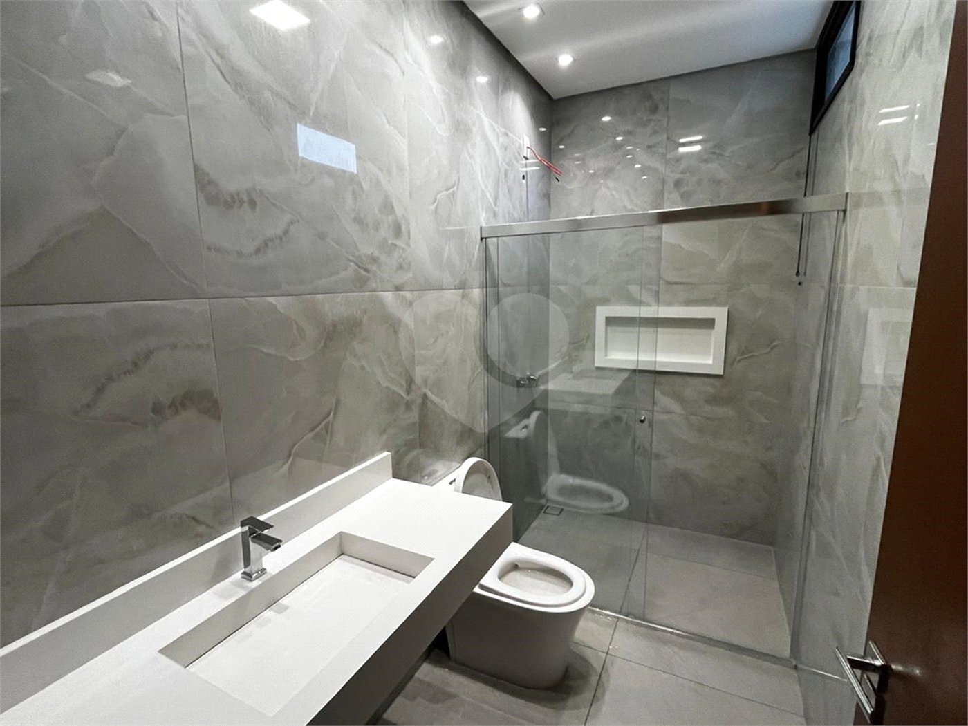 Casa à venda com 3 quartos, sendo 1 suíte,  no condomínio Reserva Ipanema I, Sorocaba - SP
