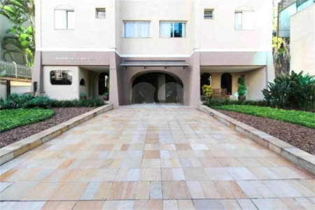 Apartamento à venda com 2 quartos, sendo 1 suíte, em Vila Uberabinha, São Paulo, SP