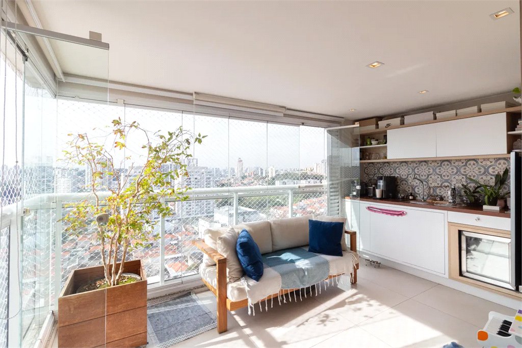 Apartamento à venda com 2 quartos, sendo 1 suíte,  em Vila Sônia, São Paulo, SP