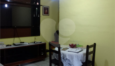 Casa à venda com 2 quartos, sendo 1 suíte,  em Vila Maria Alta, São Paulo, SP