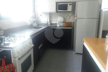Apartamento à venda com 3 quartos, sendo 1 suíte,  em Vila Morumbi, São Paulo, SP