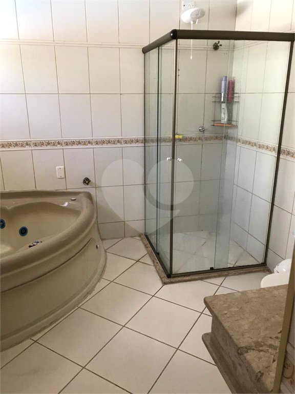 Sobrado à venda com 3 quartos, sendo 1 suíte, em Jardim América, Bragança Paulista, SP