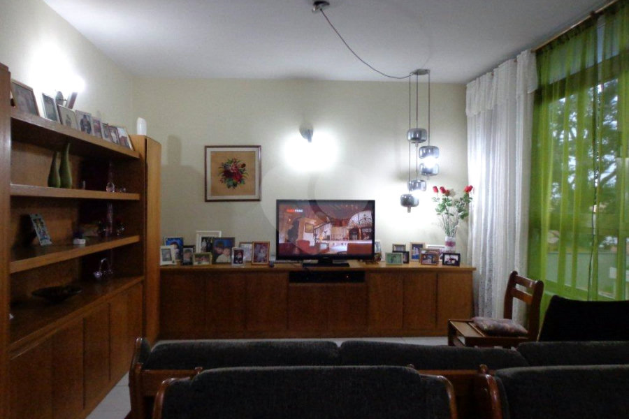 Casa à venda com 4 quartos, sendo 2 suítes,  em Butantã, São Paulo, SP