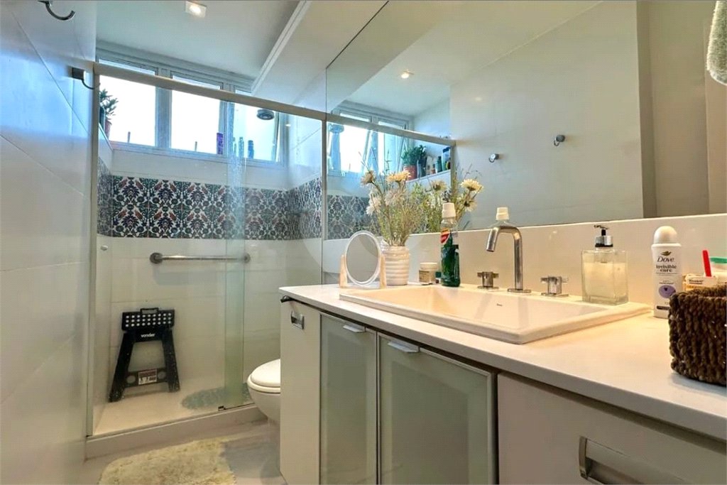 Duplex à venda com 3 quartos, sendo 1 suíte, em Leblon, Rio de Janeiro, RJ