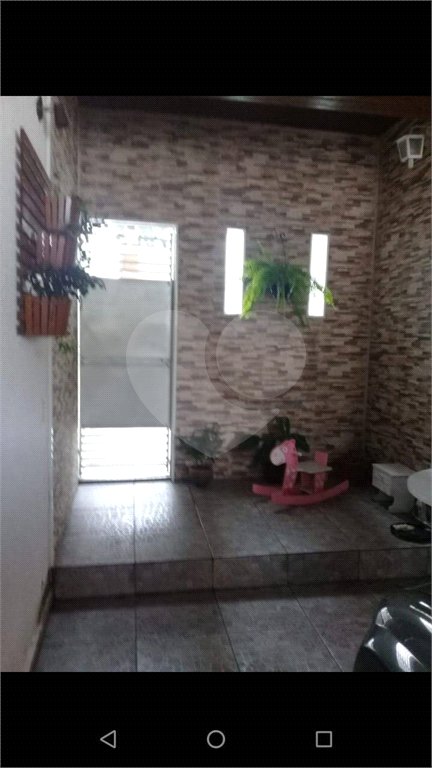 Casa à venda com 4 quartos, sendo 1 suíte, em Parque Santa Rosa, Suzano, SP