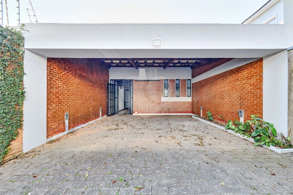 Casa à venda com 3 quartos, sendo 1 suíte, em Brooklin, São Paulo, SP
