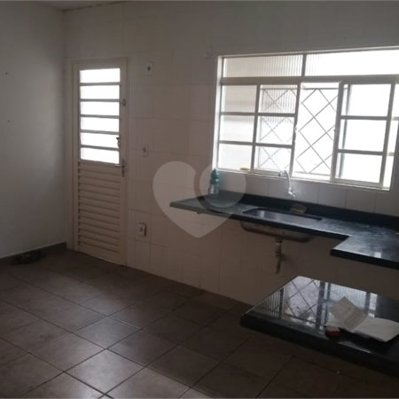 Casa Térrea à venda com 2 quartos no Centro, Bom Jesus dos Perdões, SP