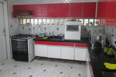 Casa à venda com 4 quartos, sendo 2 suítes,  em Jardim Guedala, São Paulo, SP