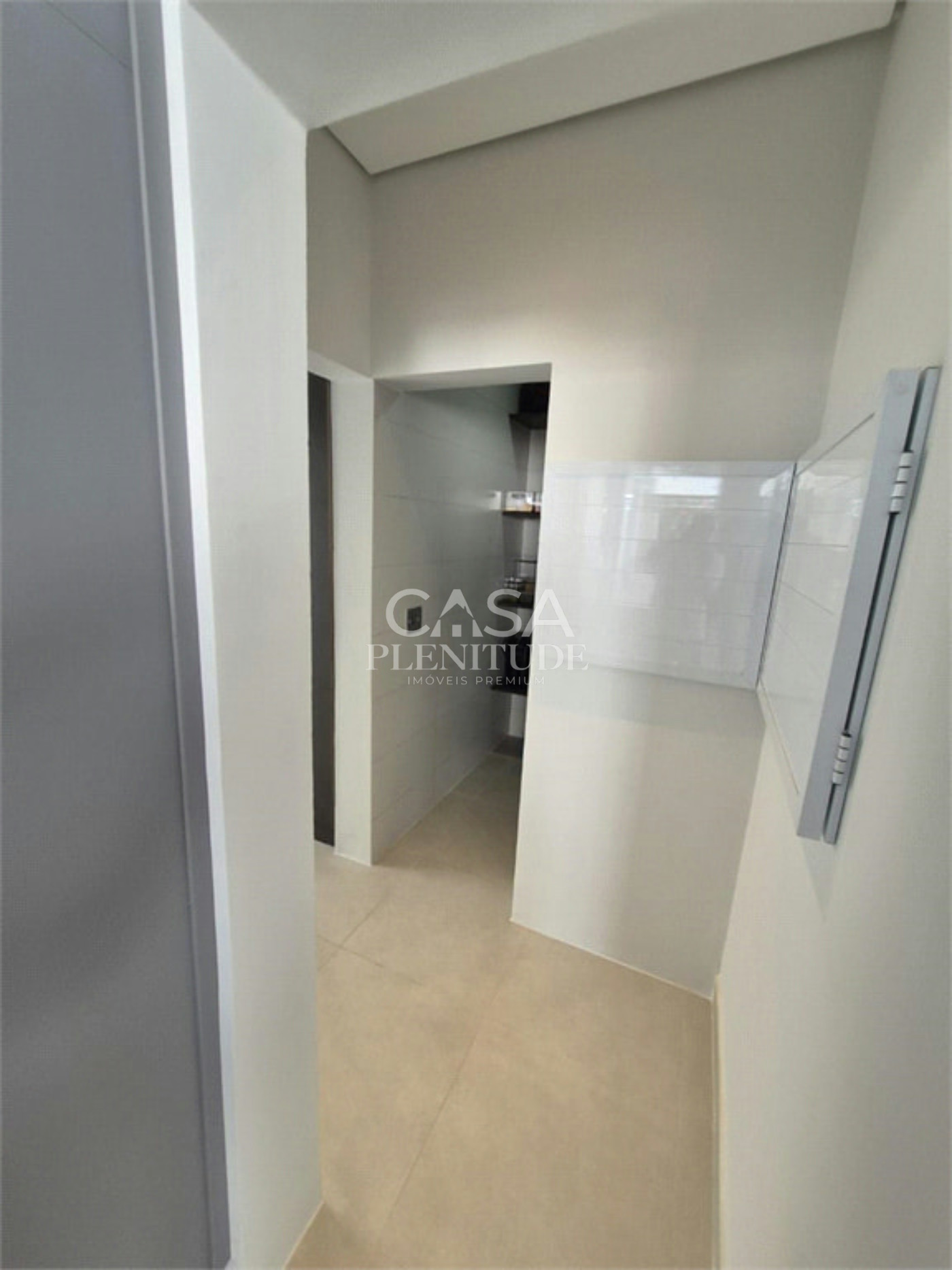 Casa em condomínio à venda com 4 quartos, sendo 3 suítes, em Iporanga, Sorocaba, SP