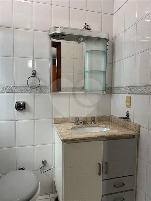 Sobrado à venda ou para alugar com 3 suítes em Vila Sônia, São Paulo, SP