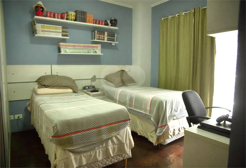 Sobrado à venda com 4 quartos, sendo 2 suítes, em Nova Petrópolis, São Bernardo do Campo, SP
