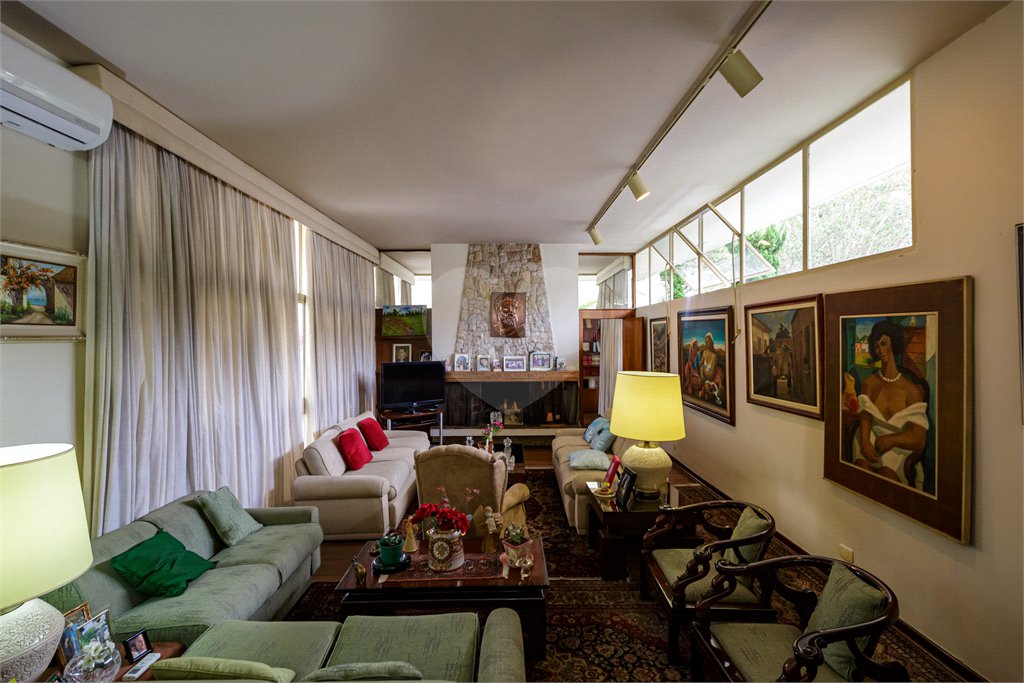 Casa de Vila para alugar com 4 quartos, sendo 1 suíte, em Granja Julieta, São Paulo, SP