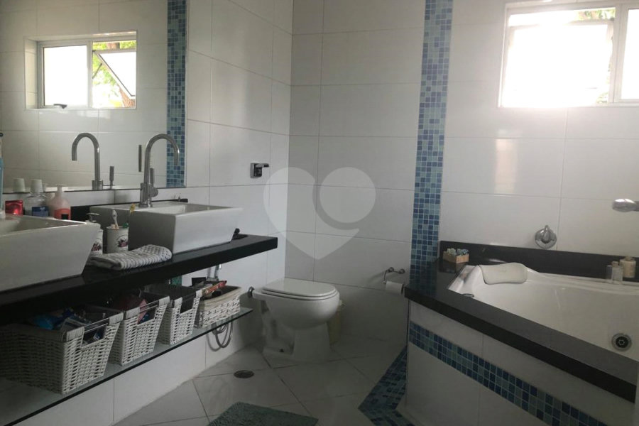 Sobrado à venda com 4 quartos, sendo 2 suítes, em Palmas do Tremembé, São Paulo, SP