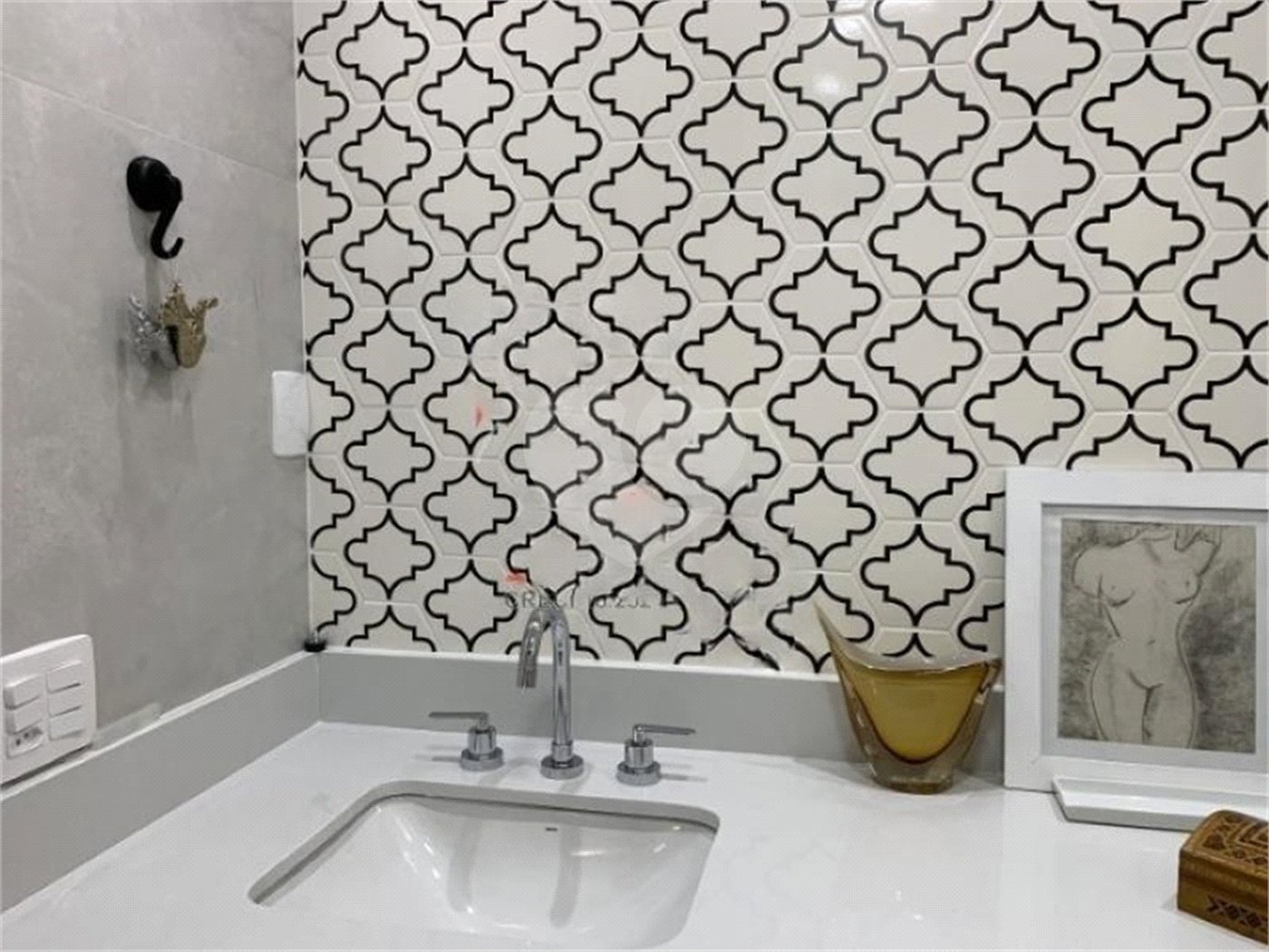 Apartamento à venda com 3 quartos, sendo 1 suíte,  em Cidade São Francisco, São Paulo, SP