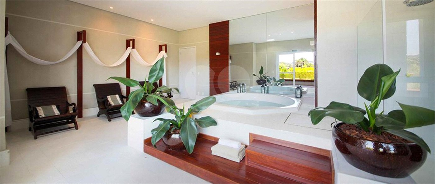 Apartamento à venda com 3 quartos, sendo 1 suíte,  em Vila Suissa, Mogi das Cruzes, SP