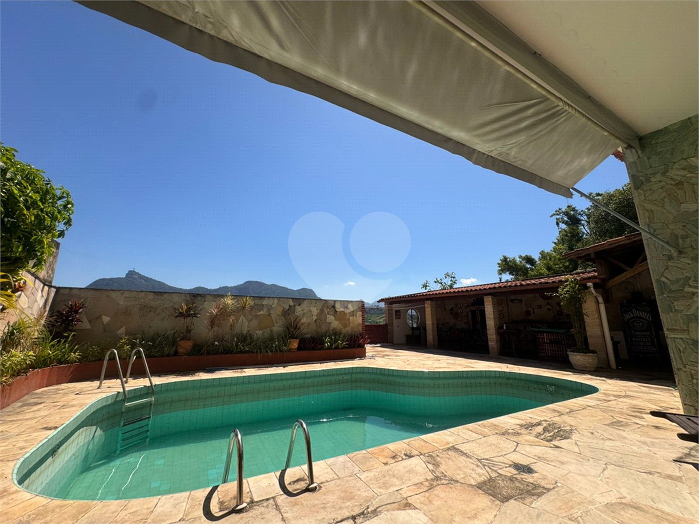 Casa à venda com 3 quartos, sendo 1 suíte,  em Santa Teresa, Rio de Janeiro, RJ