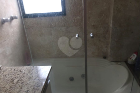 Apartamento à venda com 3 suítes em Vila Suzana, São Paulo, SP