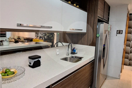 Apartamento à venda com 3 quartos, sendo 1 suíte,  em Vila Leonor, São Paulo, SP
