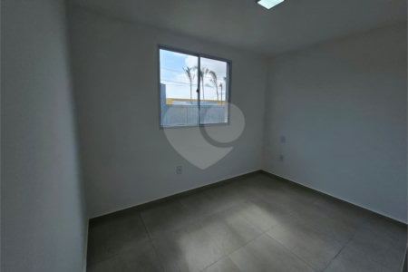 Apartamento para alugar com 2 quartos, sendo 1 suíte, em Nova São Pedro, São Pedro da Aldeia, RJ