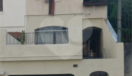Sobrado à venda com 3 quartos, sendo 1 suíte, em Tremembé, São Paulo, SP