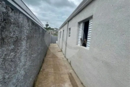 Casa Térrea à venda com 2 quartos em Vila Santa Helena, Atibaia, SP