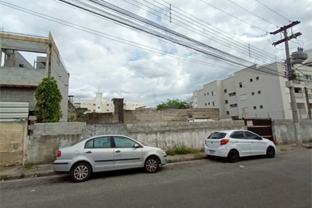 Terreno em Atibaia com 600 metros, pronto para construir, perfil para projetos residenciais e comerciais, excelente localização