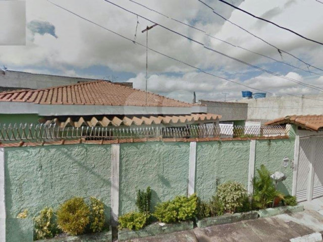 Casa Térrea à venda com 3 quartos, sendo 1 suíte,  em Parque Industrial Cumbica, Guarulhos, SP