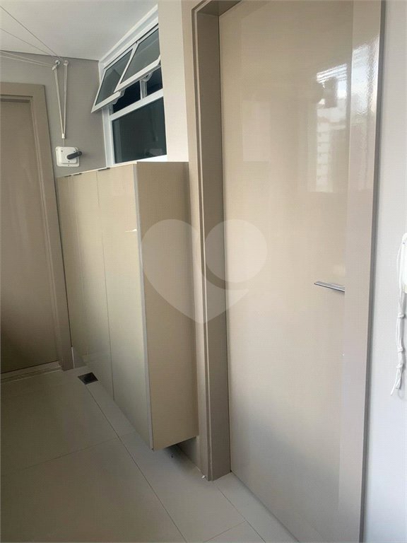 Apartamento à venda com 3 quartos, sendo 2 suítes, em Higienópolis, São Paulo, SP