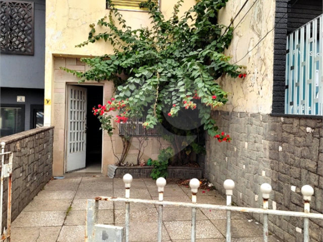 Sobrado à venda com 2 quartos em Santana, São Paulo, SP