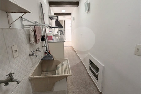 Sobrado à venda com 2 suítes em Vila Marari, São Paulo, SP