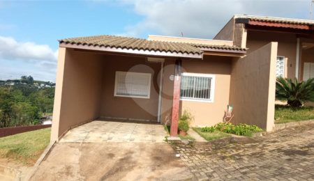 Casa à venda com 2 quartos em Guaxinduva, Atibaia, SP