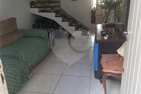 Sobrado à venda com 2 quartos, sendo 1 suíte, em Vila Medeiros, São Paulo, SP