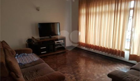 Sobrado à venda com 4 quartos, sendo 1 suíte,  em Vila Constança, São Paulo, SP