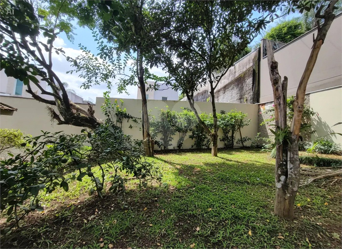 Casa para alugar com 4 quartos, sendo 2 suítes, no condomínio Comendador Elias Zarzur, São Paulo - SP