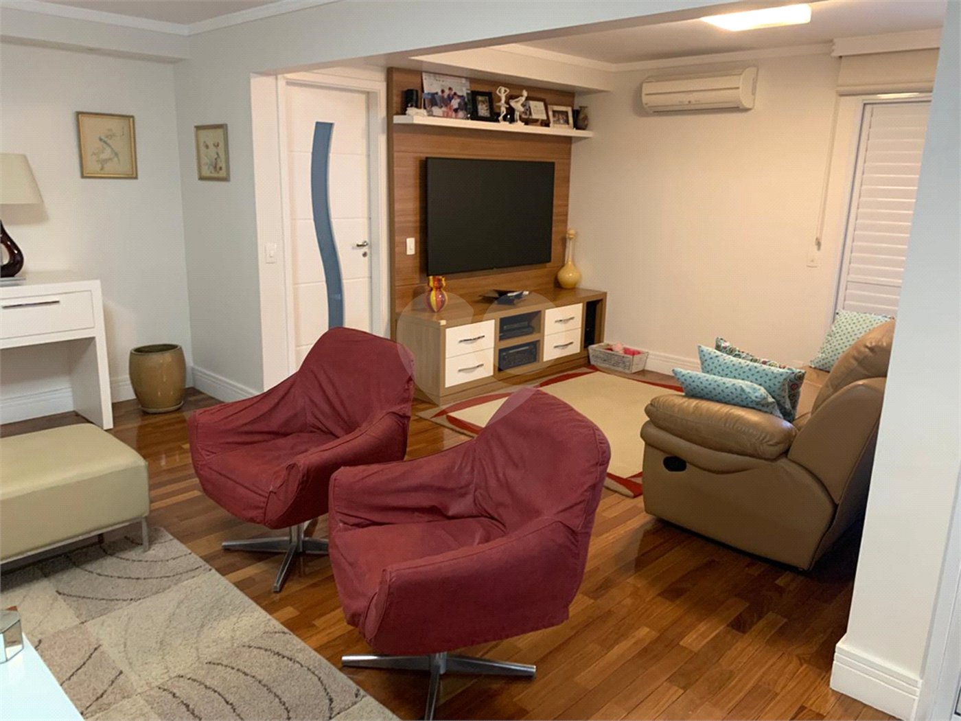 Apartamento à venda com 4 quartos, sendo 3 suítes, em Chácara Santo Antônio (zona Sul), São Paulo, SP