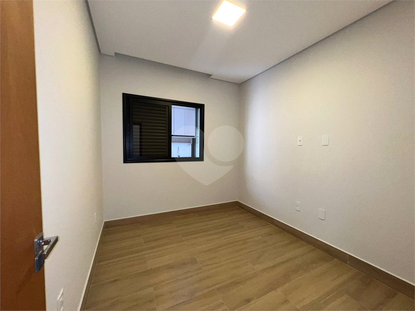 Casa à venda com 3 quartos, sendo 1 suíte,  no condomínio Villagio_ipanema 1, Sorocaba - SP