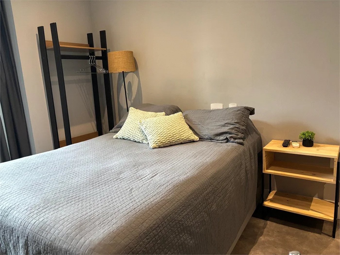 Apartamento à venda ou para alugar com 1 suíte em Pinheiros, São Paulo, SP