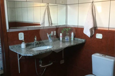 Casa com 112m² , 2 dormitórios , sendo 2 suítes , à venda no bairro da Penha.