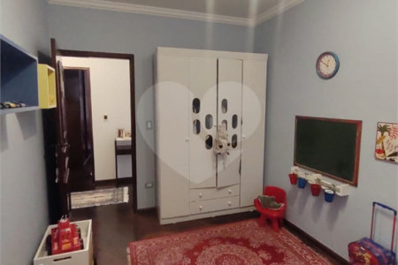 Casa com 300m² , 4 dormitórios , sendo 2 suítes , 5 vagas , à venda no bairro Curuçá , em Santo André.