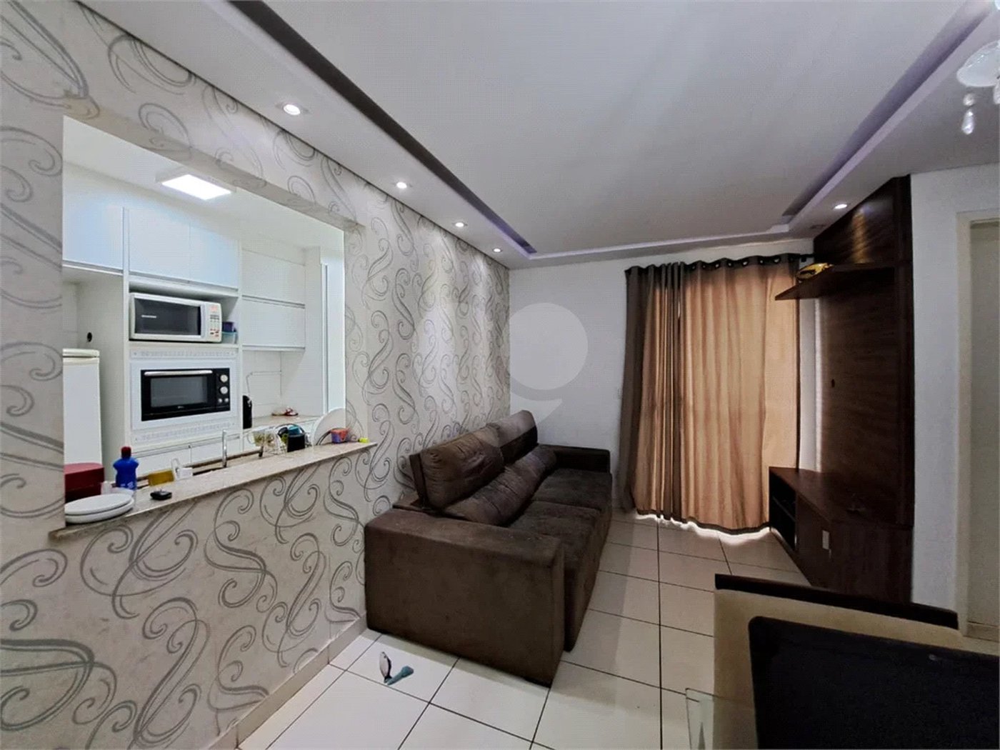 Apartamento com 02 quartos MOBILIADO com varanda e lazer !