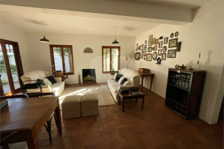 CASA CONDOMINIO DAMHA II