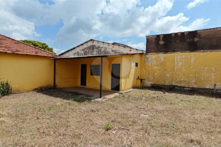 Oportunidade Única: Lote Comercial Estratégico de 463 m² Próximo ao Centro – Ideal para o Seu Negócio!
