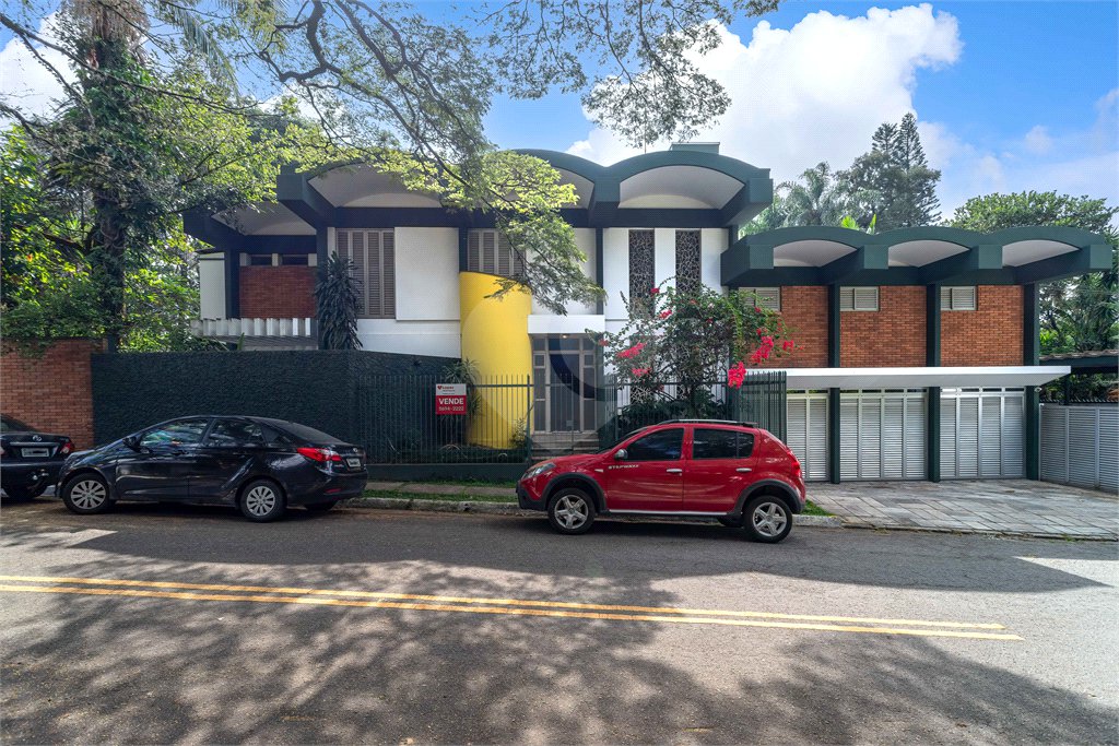Sobrado à venda com 3 quartos, sendo 1 suíte,  em Granja Julieta, São Paulo, SP