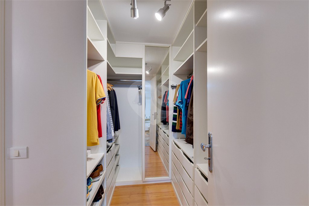 Apartamento à venda ou para alugar com 4 suítes em Alto da Boa Vista, São Paulo, SP