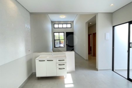 Casa à venda com 3 quartos, sendo 1 suíte, no condomínio Horto Florestal Iii, Sorocaba - SP