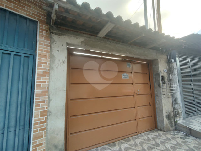Sobrado à venda com 3 quartos no Brasilândia, São Paulo, SP