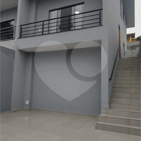 Sobrado à venda com 3 quartos, sendo 1 suíte, em Jardim Maristela, Atibaia, SP