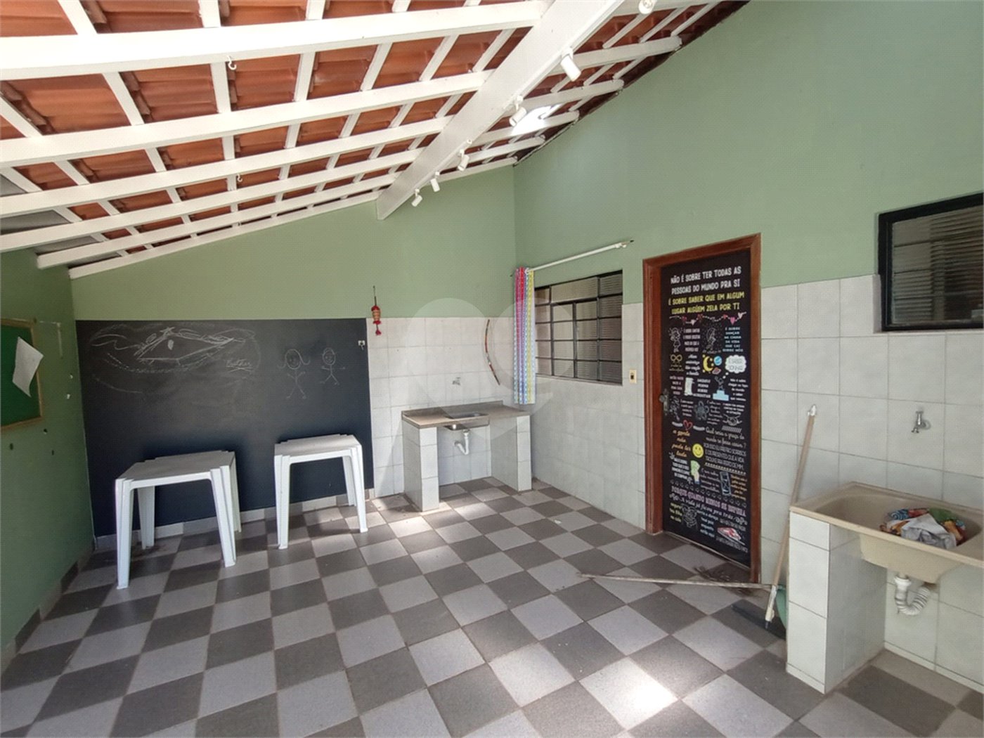 Casa à venda com 3 quartos, sendo 1 suíte, em Jardim Vieira de Moraes, Itapetininga, SP